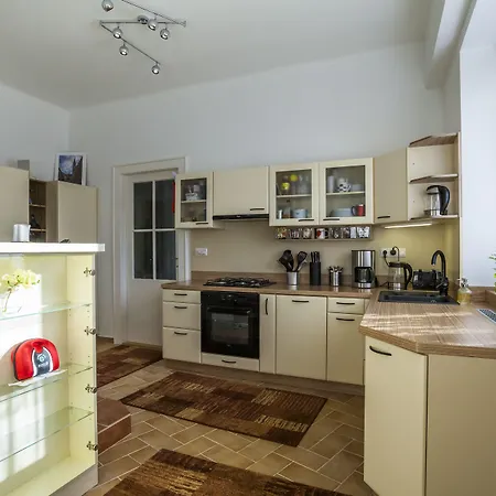 Homestay szállás Luxury Air-conditioned In Old Town Pozsony