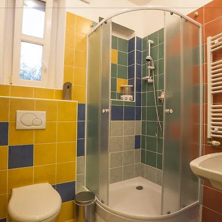 Luxury Air-conditioned In Old Town Ubytovanie v rodine *