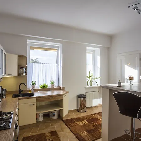 Luxury Air-conditioned In Old Town Homestay Bratislava