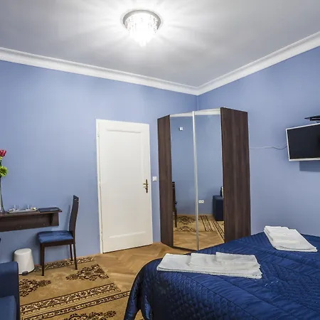 Luxury Air-conditioned In Old Town Homestay Bratislava
